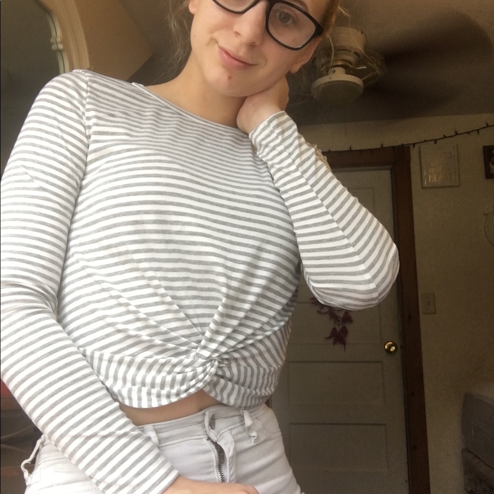 Long sleeve crop top